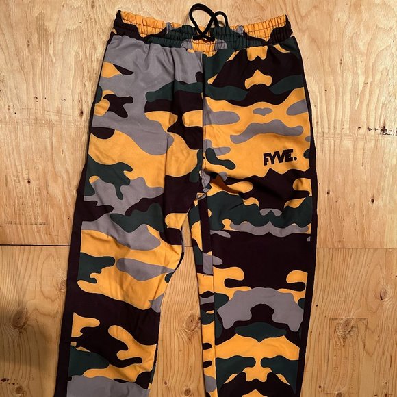 FYVE Snow pants - Yellow Green Grey Camo - Picture 1 of 2